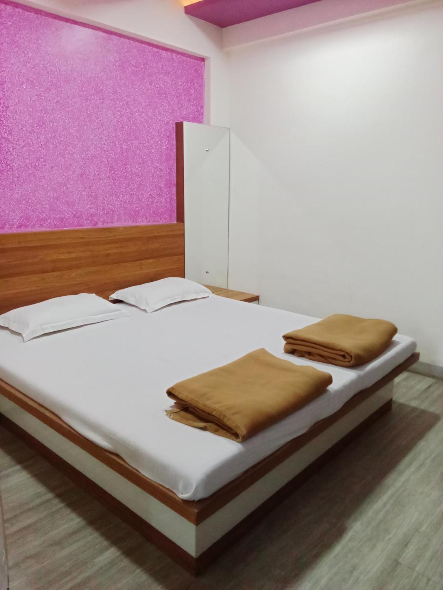 Hotel Shreejay Mahad ภายนอก รูปภาพ